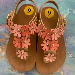 Maggie & Zoe NWOT little kid sandals size 9